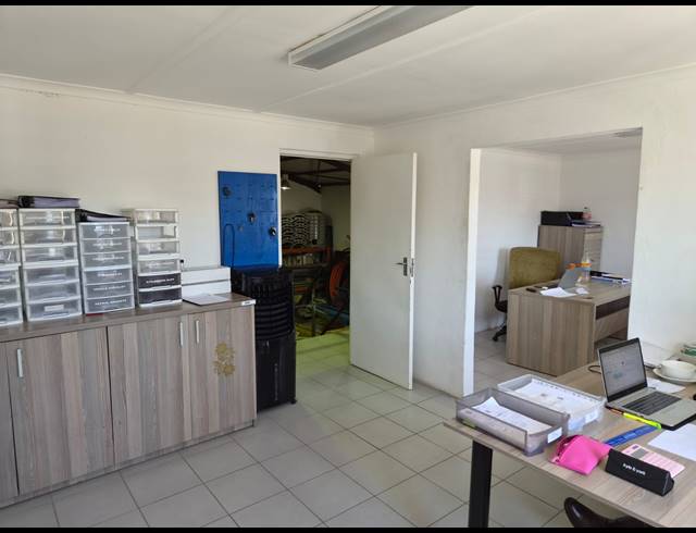 540M² WAREHOUSE TO LET IN SAXENBURG PARK 1